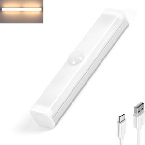 Luce notturna LED; Ricaricabile USB; Sensore di Movimento; Striscia Magnetica e Adesiva; per Armadio, Sottopensile, Scale, Corridoi, Cucina (12cm, Luce Bianca Calda) [Classe di efficienza energetica G] (PACK DA 3 PZ)