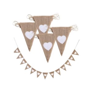 Bandierine Decorative in Iuta con Cuore Bianco – Set da 4 Ghirlande con 13 Bandierine 13x17 cm, Banner Rustico Vintage per Matrimonio, Compleanno, Festa e Decorazioni Casa